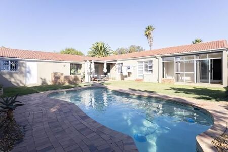 4 Bedroom House in Plattekloof Glen