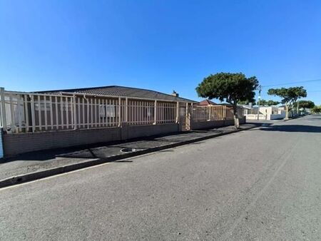 3 Bedroom House in Townsend Estate