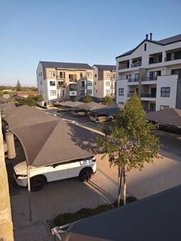 1 Bedroom Apartment in Somerset West Central