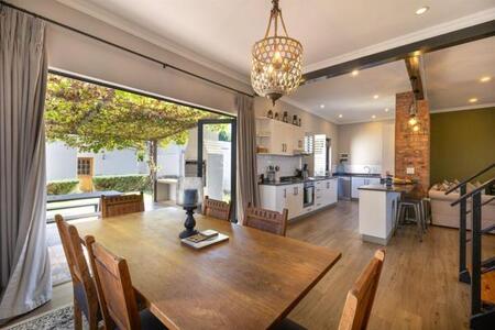 4 Bedroom House in Nottingham Road