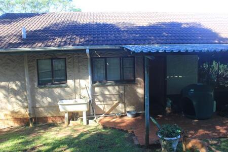 2 Bedroom House in Waterfall