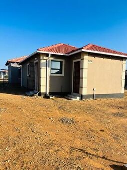 3 Bedroom House in Azaadville Gardens