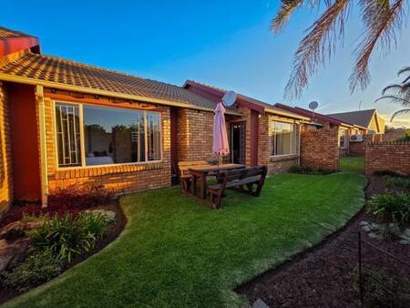 3 Bedroom Townhouse in Dalpark Ext 1