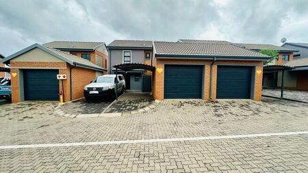 3 Bedroom townhouse - sectional to rent in Zambezi Manor Lifestyle Estate, Pretoria