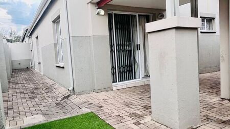 3 Bedroom townhouse - sectional to rent in Die Heuwel Ext 1, Witbank
