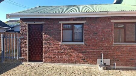 1 Bedroom flat to rent in George South