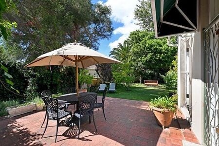 2 Bedroom house to rent in Claremont Upper, Cape Town