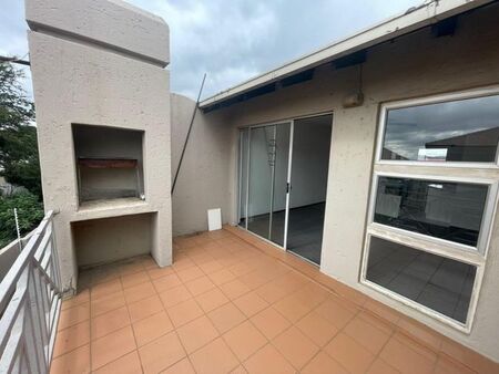 2 Bedroom apartment to rent in South Crest, Alberton