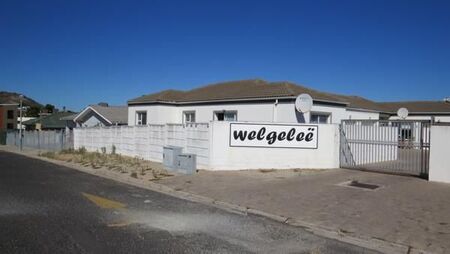 3 Bedroom Simplex in Saldanha