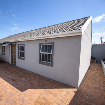 2 Bedroom House in Strandfontein