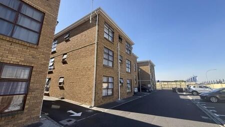 2 Bedroom Flat in Ferndale