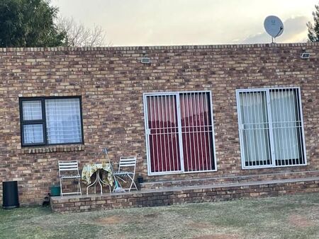 1 Bedroom Apartment in Glenvista