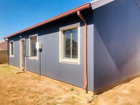 3 Bedroom House in Golden Gardens