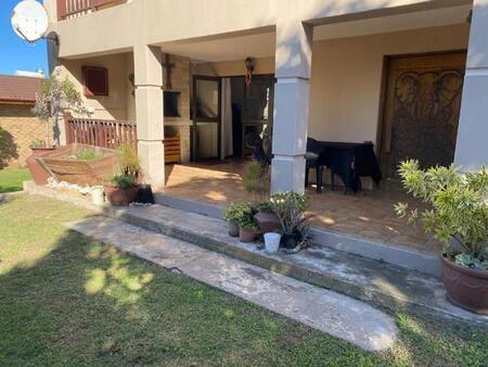 2 Bedroom Apartment in Aston Bay