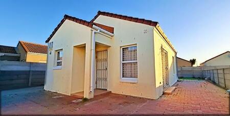 2 Bedroom House in Broadlands