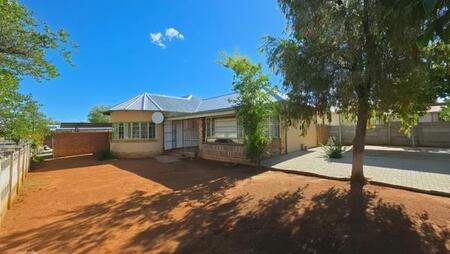 2 Bedroom House in Herlear