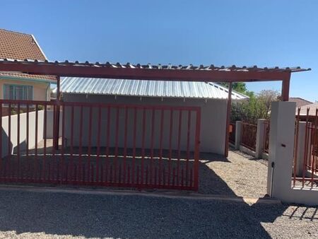 1 Bedroom Apartment in Postmasburg