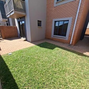 2 Bedroom Apartment in Kameeldrift East