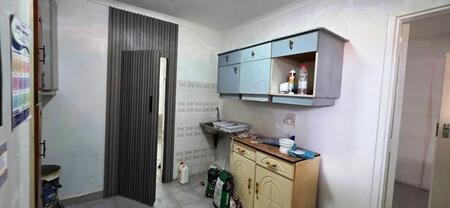 Bachelor apartment in Dawnside