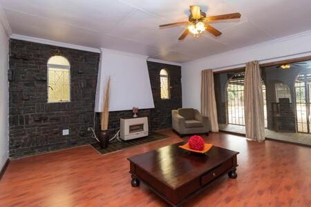 4 Bedroom House in Sharon Park