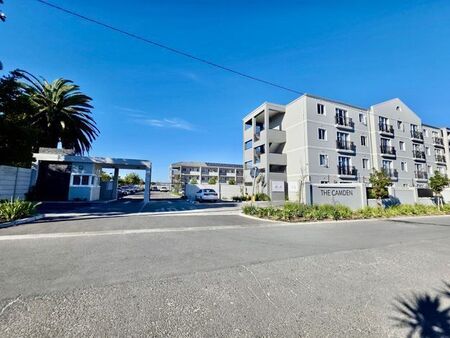 2 Bedroom apartment to rent in Wetton, Cape Town