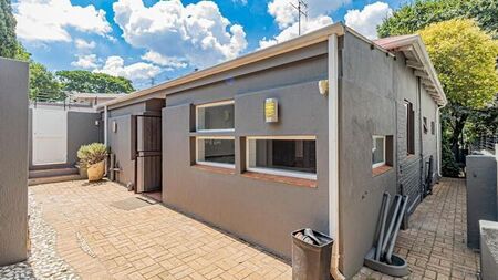 2 Bedroom house rented in Melville, Johannesburg