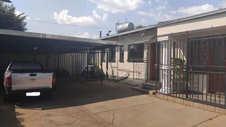 3 Bedroom house to rent in Riverlea, Johannesburg