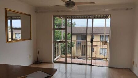 3 Bedroom apartment to rent in Eastbury, Phoenix