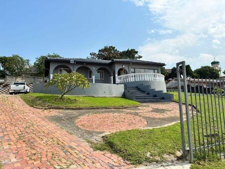 3 Bedroom house to rent in Umhlatuzana, Chatsworth