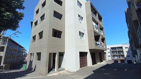 2 Bedroom apartment to rent in Woodhurst, Chatsworth