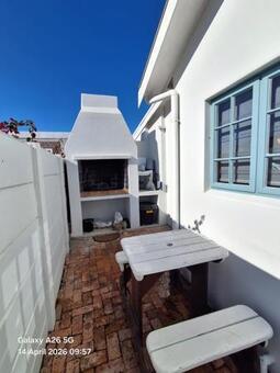 1 Bedroom Apartment in Grotto Bay