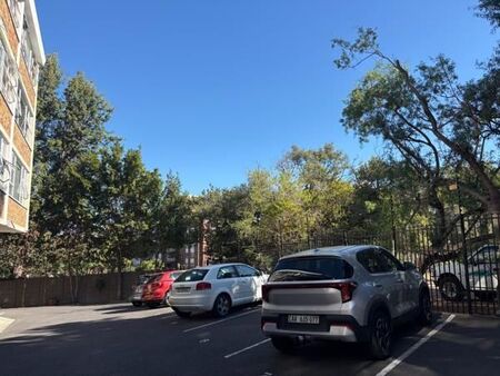 1 Bedroom Apartment in Wynberg Upper