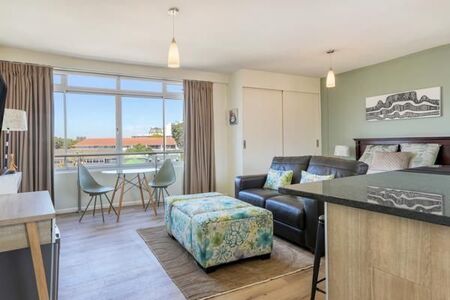 Studio Apartment in Green Point