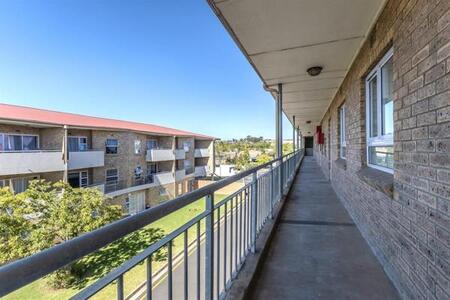 2 Bedroom Apartment in Uitzicht