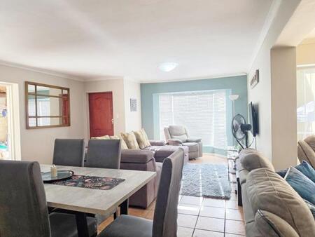 3 Bedroom Townhouse in Goedemoed