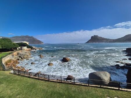 1 Bedroom Apartment in Hout Bay Central