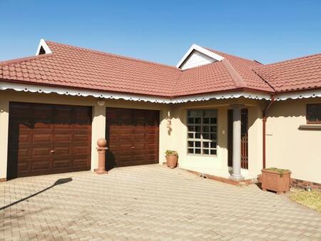 3 Bedroom Townhouse in Heidelberg Central