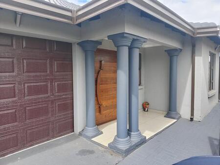 2 Bedroom House in Vereeniging Central