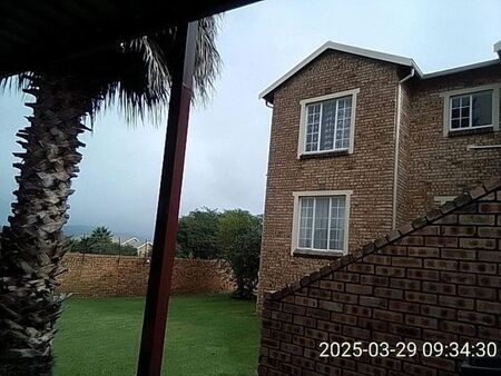 2 Bedroom apartment to rent in Strubensvallei, Roodepoort