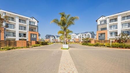 3 Bedroom townhouse - sectional to rent in Blyde Riverwalk Estate, Pretoria