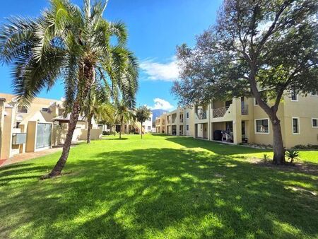 2 Bedroom apartment to rent in Kenilworth, Cape Town