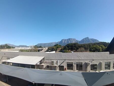 2 Bedroom apartment to rent in Lansdowne, Cape Town