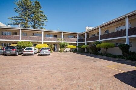 2 Bedroom apartment to rent in Roundhay, Somerset West