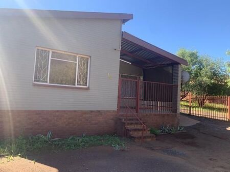 3 Bedroom House in Postmasburg