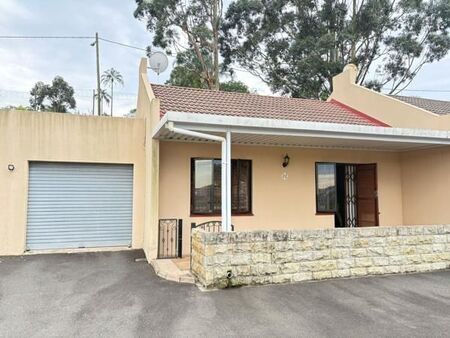 2 Bedroom Simplex in Escombe