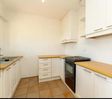 2 Bedroom Flat in Wentworth Park