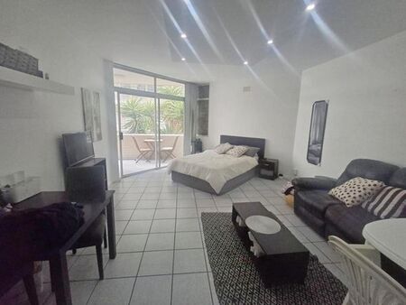 1 Bedroom apartment to rent in Sea Point, Cape Town