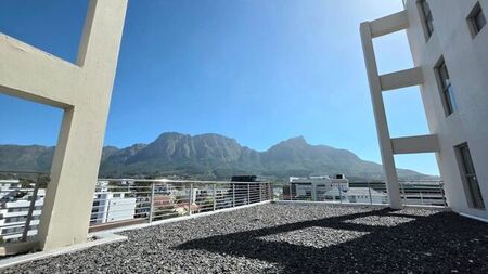 2 Bedroom apartment to rent in Claremont, Cape Town