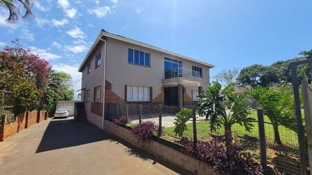 4 Bedroom maisonette to rent in Bluff, Durban