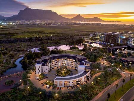 Studio Apartment in Century City